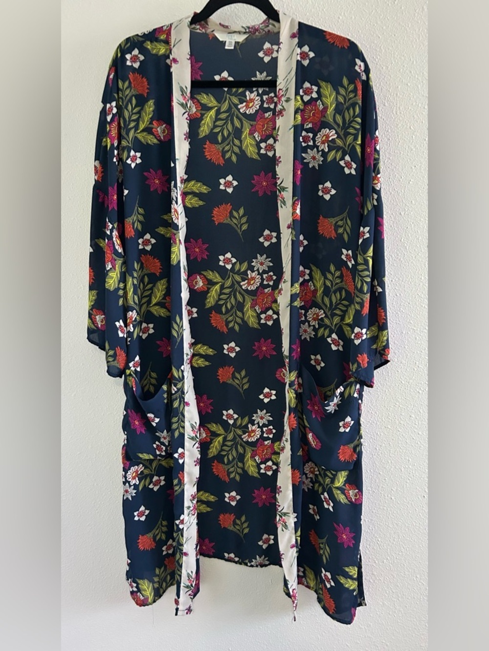 Time and Tru Navy Floral Kimono